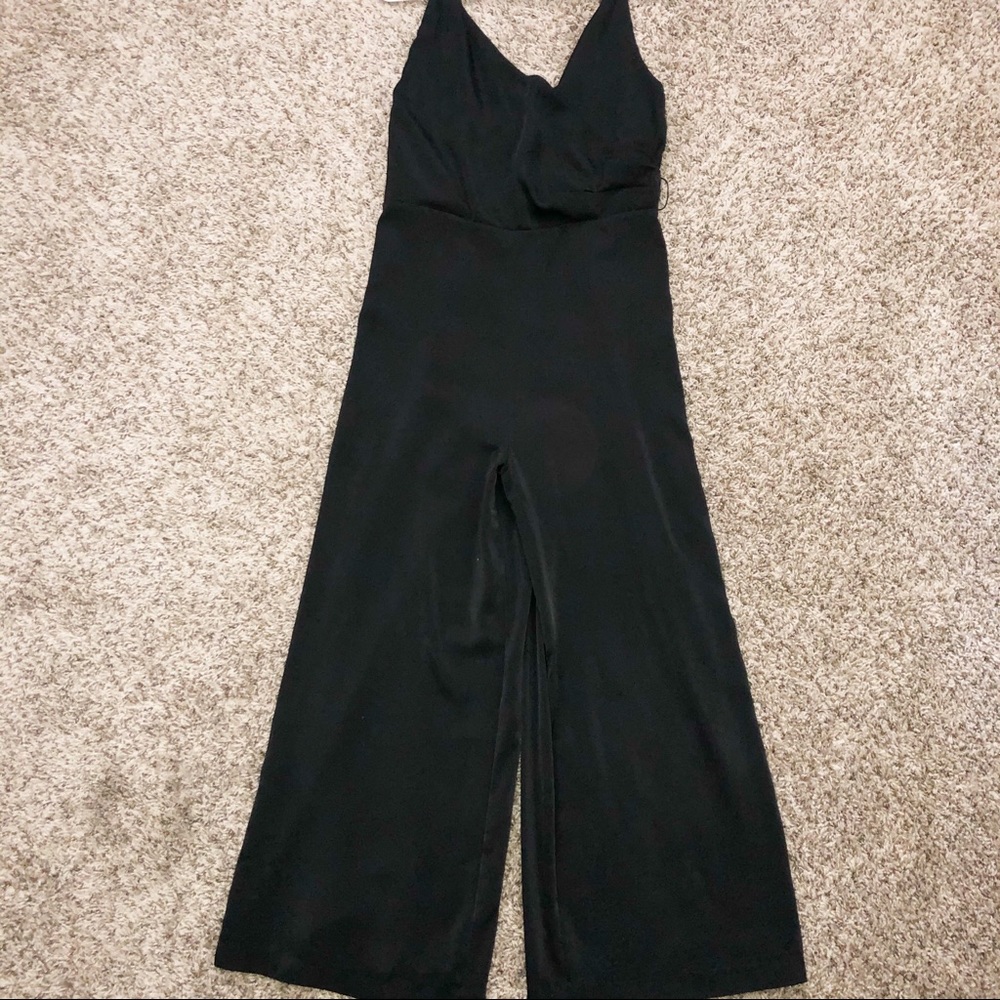 Lulu's Romper Black Tank V-Neck, Capri Style Chic